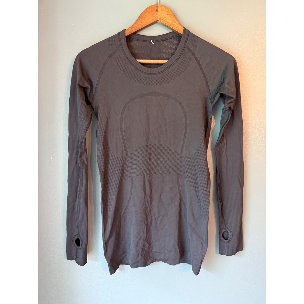 Lululemon‎ Swiftly Tech Long Sleeve 2.0 navy